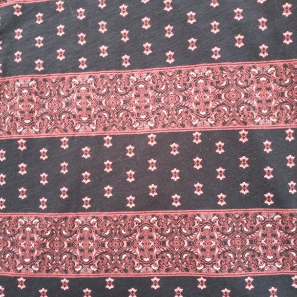 Sonoma - Size Small - Black and Red Patterned Long Sleeve Top - Picture 2 of 3